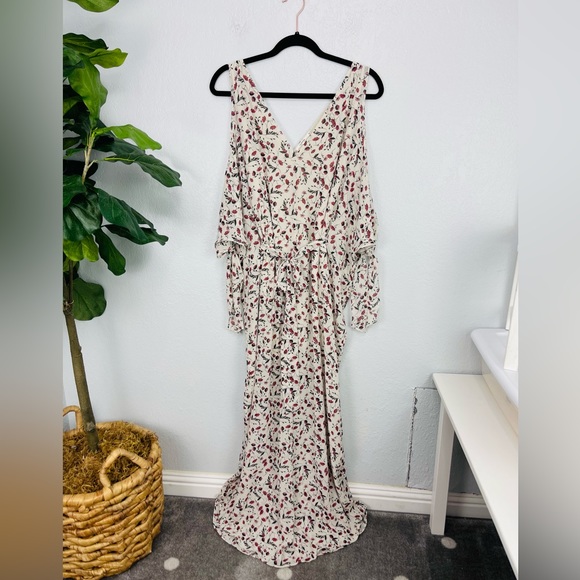 Tularosa Sumner Dress in Red Ditsy - Picture 3 of 11